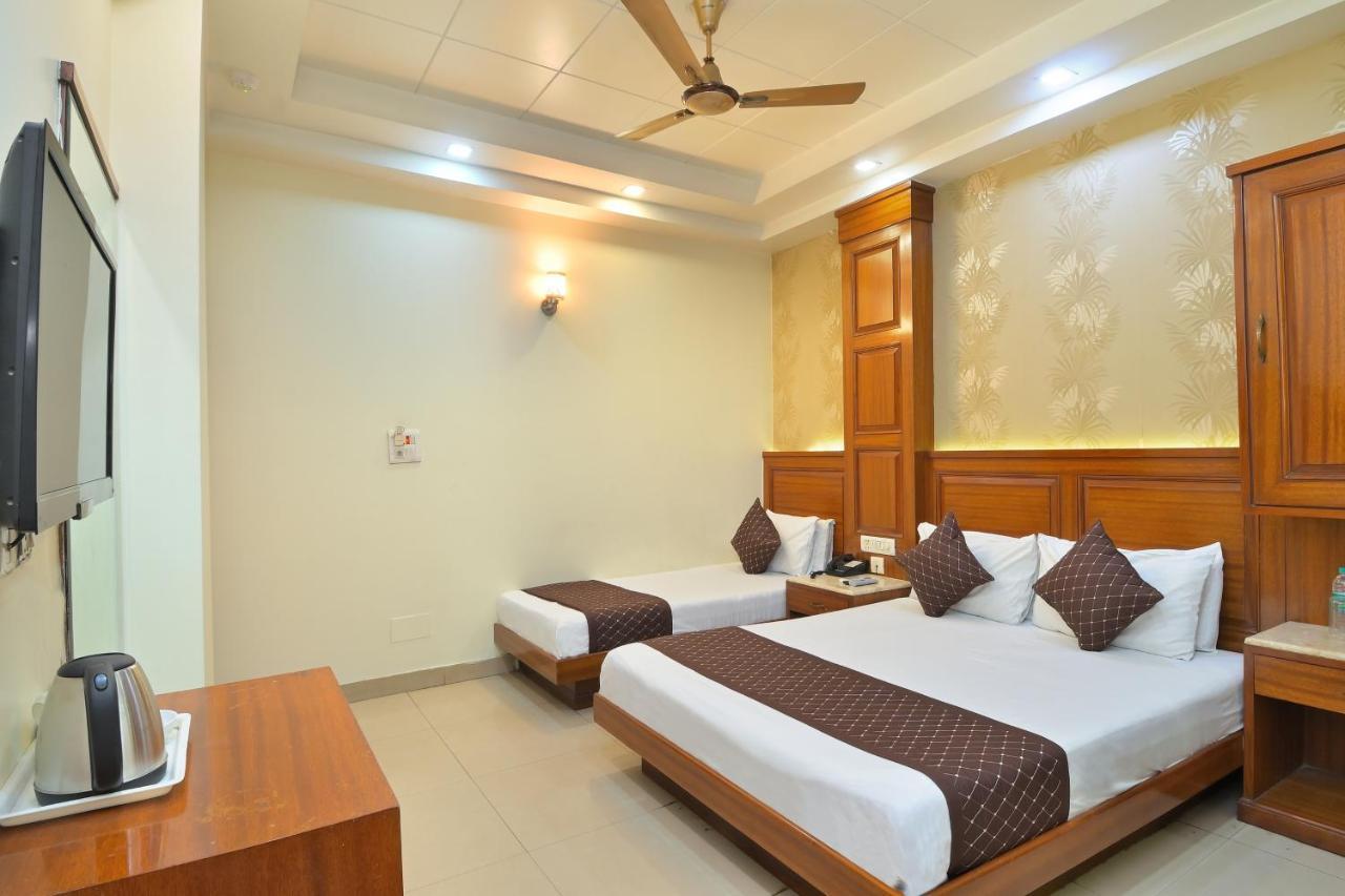 The Aster Karol Bagh Homely Atmosphere Nova Deli Exterior foto
